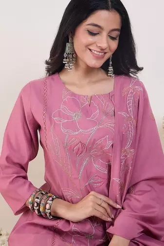 Floral Embroidered Thread Work Straight Kurta with Trousers & Dupatta