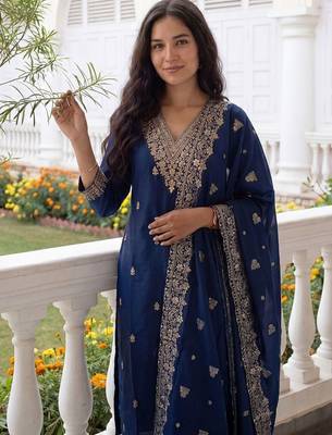 Women Ethnic Motifs Embroidered Thread Work Kurta with Trousers & With Dupatta 7