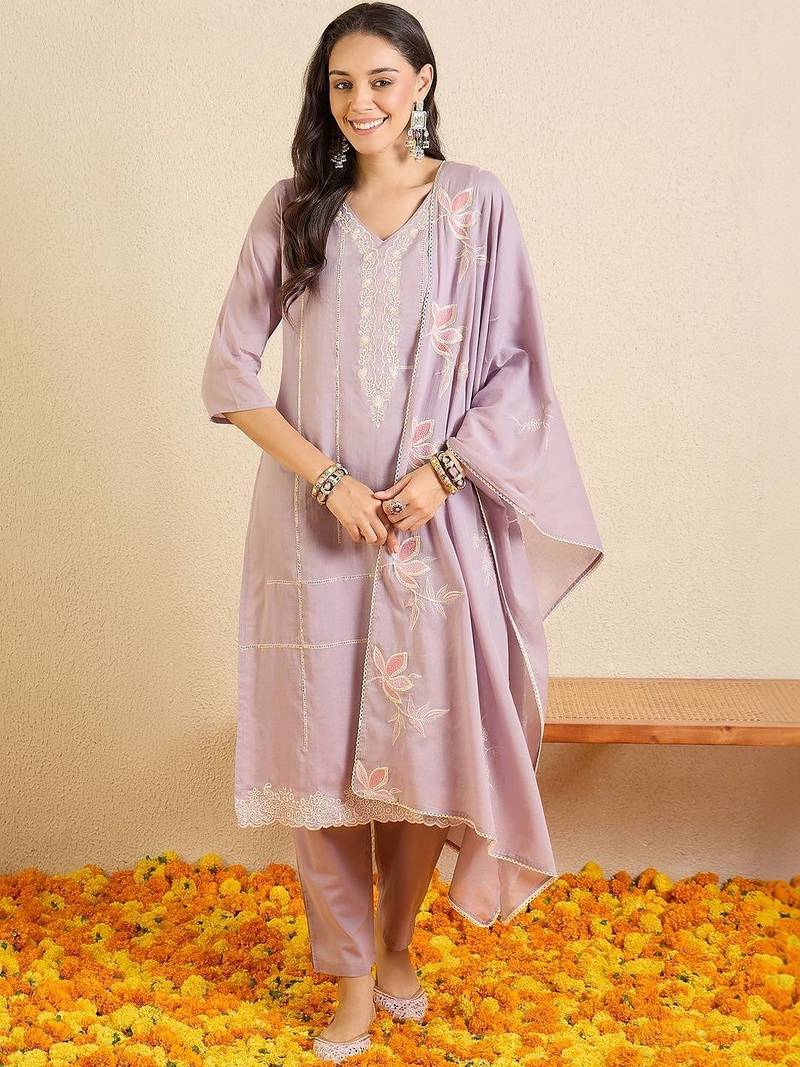 Women Floral Embroidered Thread Work Cotton Kurta with Trousers & With Dupatta