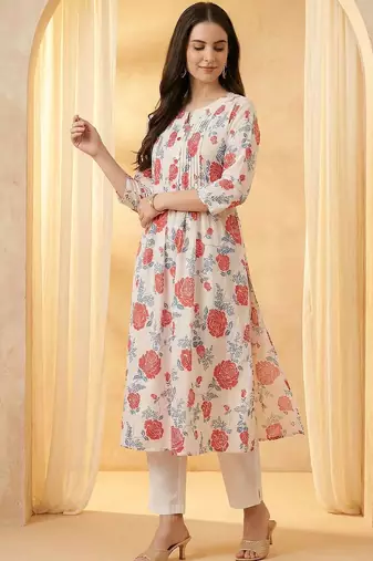 Women Floral Printed Pleated Cotton Kurta with Trousers
