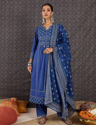 Women Ethnic Motifs Printed Cotton Kurta with Trousers & With Dupatta 1