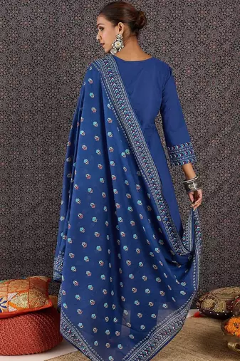 Women Ethnic Motifs Printed Cotton Kurta with Trousers & With Dupatta