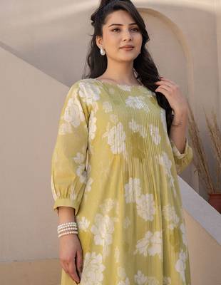 Floral Printed Cotton Straight Kurta With Trousers 1