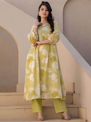 Floral Printed Cotton Straight Kurta With Trousers 2