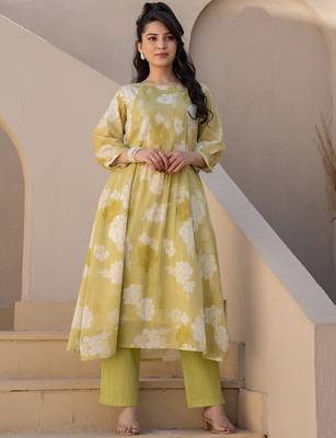 Floral Printed Cotton Straight Kurta With Trousers 6