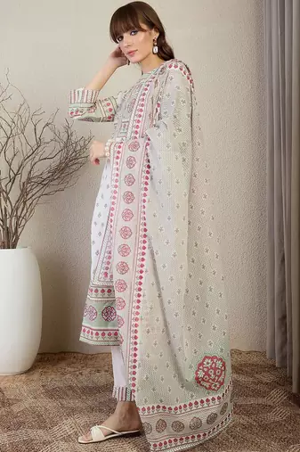 Women Ethnic Motifs Printed Cotton Kurta with Trousers & With Dupatta
