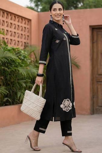 Women Ethnic Motifs Embroidered Thread Work Cotton Kurta with Palazzos