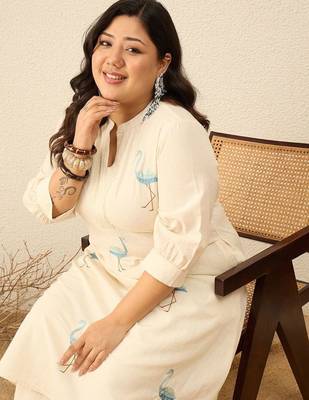 Plus Size Off White Embroidered A-Line Kurta Trousers Set 5