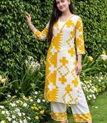 Women Printed Kurta with Palazzos
