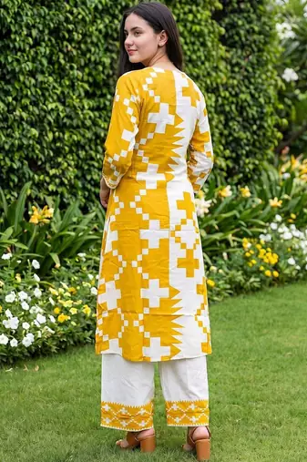 Women Printed Kurta with Palazzos
