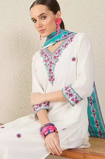 Women Floral Embroidered Thread Work Cotton Kurta with Trousers & With Dupatta