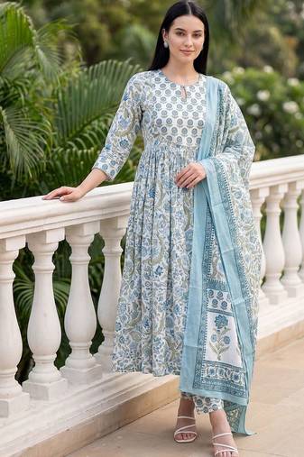 Women Floral Printed Empire Cotton Kurta with Trousers & With Dupatta