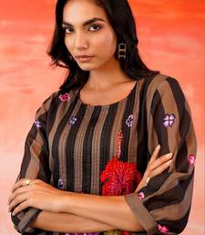 Women Floral Striped Thread Work Cotton Kurta with Trousers