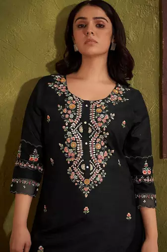 Women Floral Embroidered Thread Work Kurta with Trousers & With Dupatta