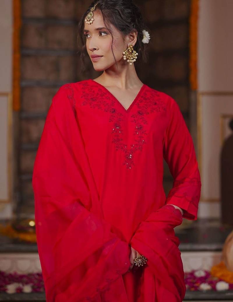 Women Ethnic Motifs Embroidered Sequinned Kurta with Trousers & With Dupatta