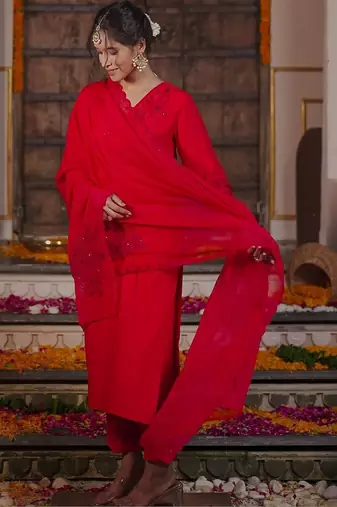Women Ethnic Motifs Embroidered Sequinned Kurta with Trousers & With Dupatta