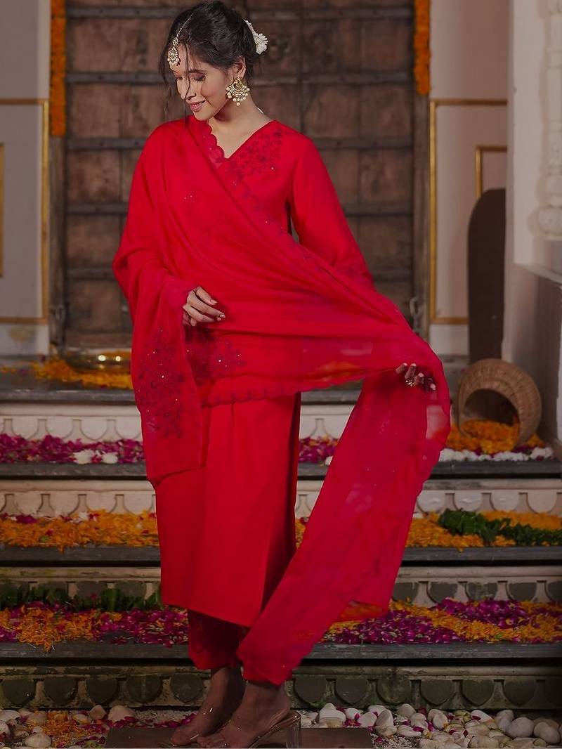 Women Ethnic Motifs Embroidered Sequinned Kurta with Trousers & With Dupatta