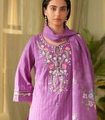Women Floral Embroidered Thread Work Cotton Kurta with Trousers & With Dupatta