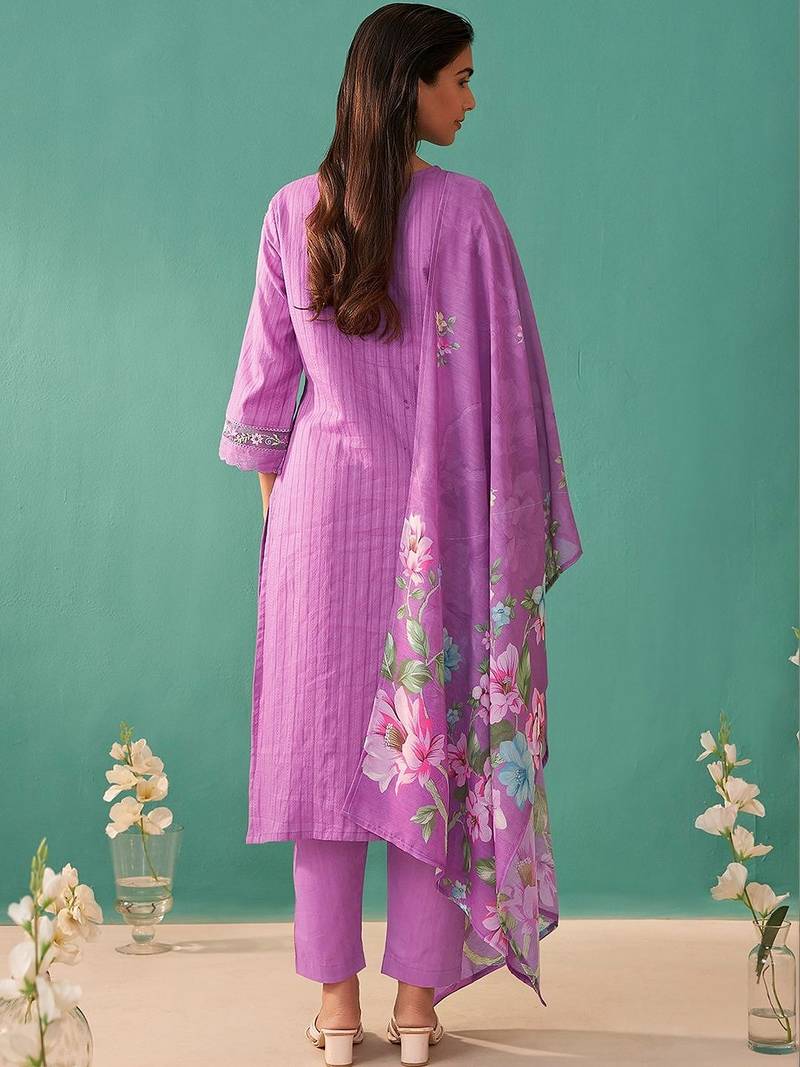 Women Floral Embroidered Thread Work Cotton Kurta with Trousers & With Dupatta
