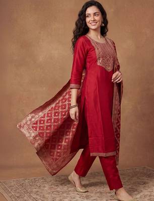 Women Ethnic Motifs Embroidered Kurta with Trousers & With Dupatta 1