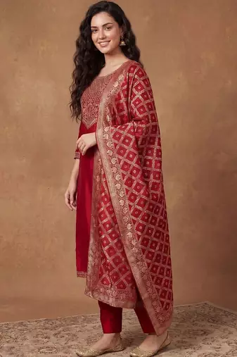 Women Ethnic Motifs Embroidered Kurta with Trousers & With Dupatta