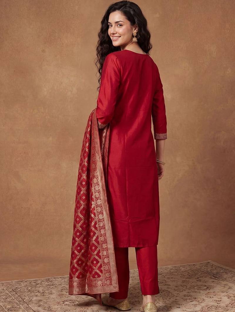 Women Ethnic Motifs Embroidered Kurta with Trousers & With Dupatta