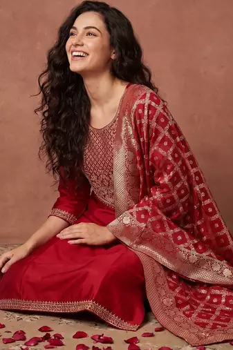 Women Ethnic Motifs Embroidered Kurta with Trousers & With Dupatta