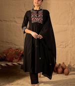 Women Ethnic Motifs Embroidered Thread Work Cotton Kurta Set & Dupatta