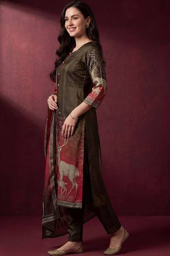 Women Ethnic Motifs Printed Kurta with Trousers & With Dupatta
