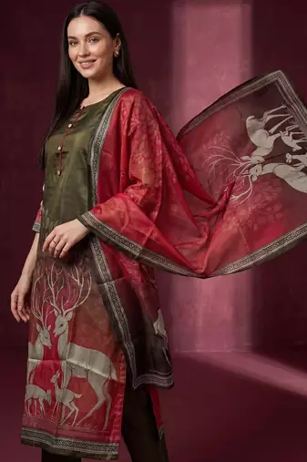 Women Ethnic Motifs Printed Kurta with Trousers & With Dupatta