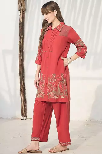 Women Floral Embroidered Thread Work Cotton A-Line Kurta with Palazzos