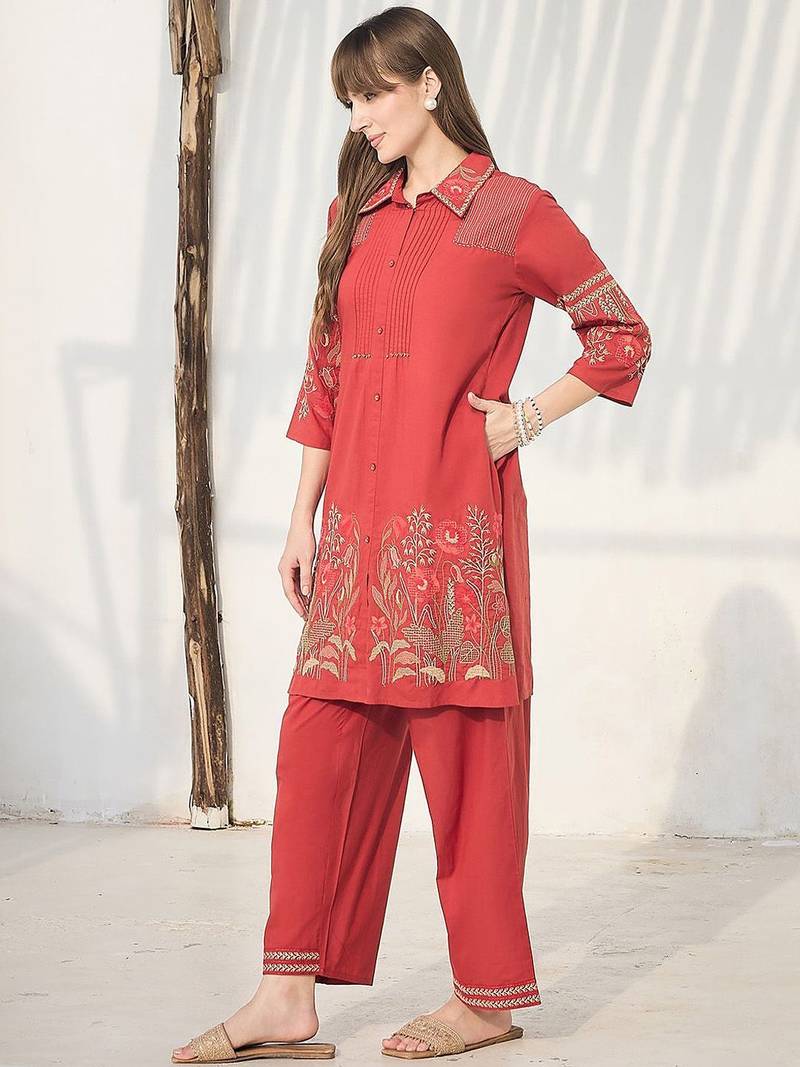 Women Floral Embroidered Thread Work Cotton A-Line Kurta with Palazzos