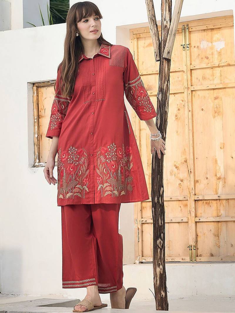 Women Floral Embroidered Thread Work Cotton A-Line Kurta with Palazzos