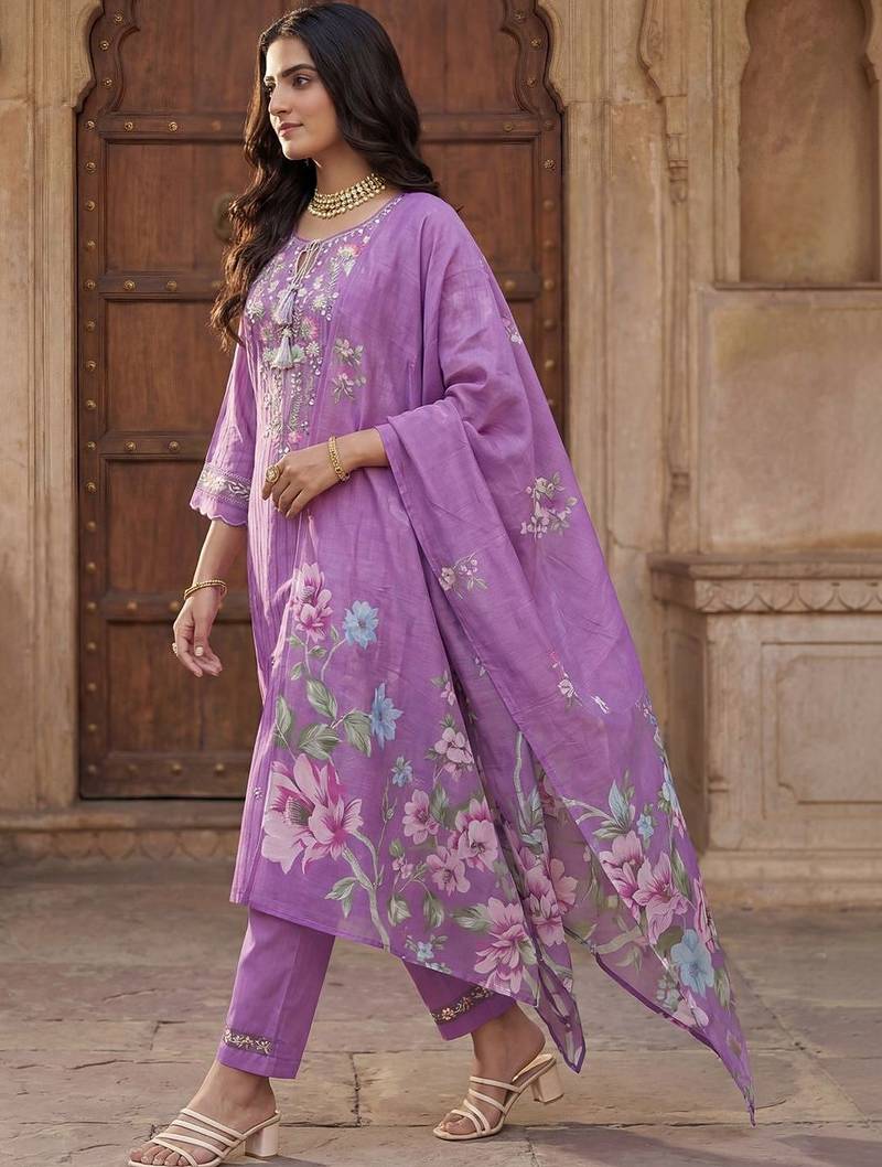 Women Floral Embroidered Thread Work Cotton Kurta with Trousers & With Dupatta