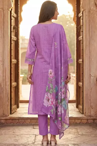 Women Floral Embroidered Thread Work Cotton Kurta with Trousers & With Dupatta