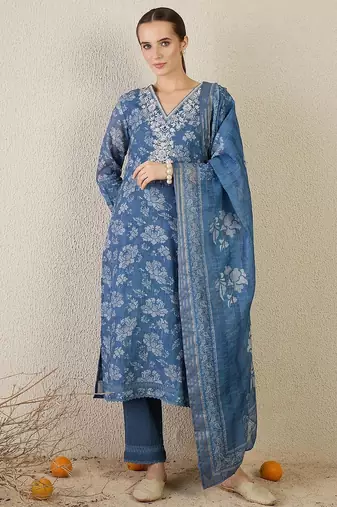Women Floral Printed Thread Work Linen Kurta with Trousers & With Dupatta