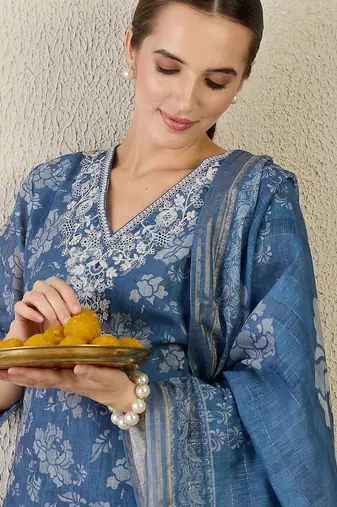 Women Floral Printed Thread Work Linen Kurta with Trousers & With Dupatta