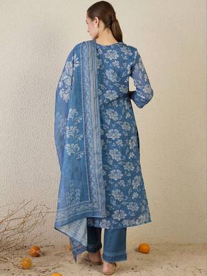 Women Floral Printed Thread Work Linen Kurta with Trousers & With Dupatta 4