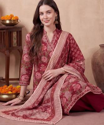 Women Floral Printed Angrakha Cotton Kurta with Trousers & With Dupatta 5