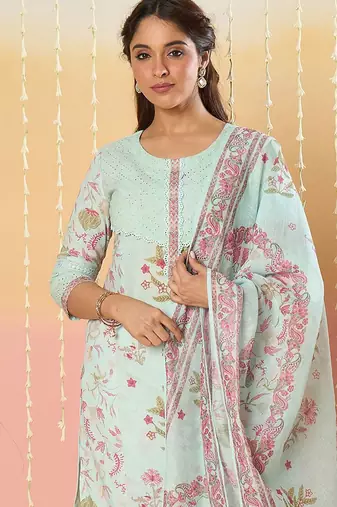 Women Floral Printed Kurta with Trousers & Dupatta