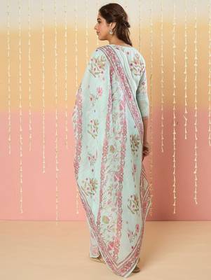 Women Floral Printed Kurta with Trousers & Dupatta 6