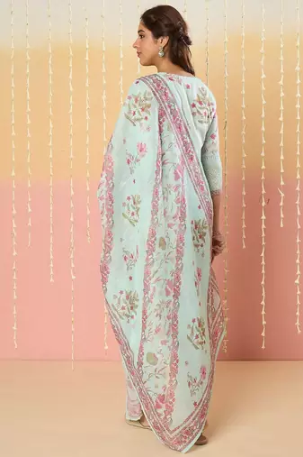 Women Floral Printed Kurta with Trousers & Dupatta