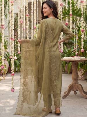 Women Ethnic Motifs Embroidered Thread Work Kurta with Trousers & With Dupatta 4