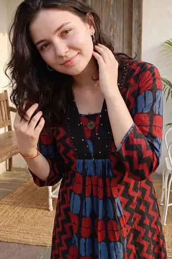 Women Ethnic Motifs Printed Cotton Kurta with Trousers