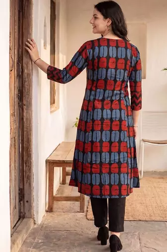Women Ethnic Motifs Printed Cotton Kurta with Trousers