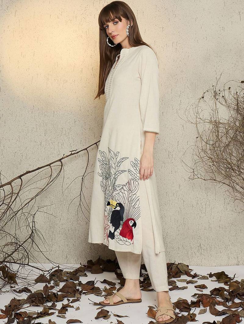 Women Ethnic Motifs Embroidered Cotton Kurta with Palazzo