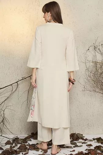 Women Ethnic Motifs Embroidered Cotton Kurta with Palazzo