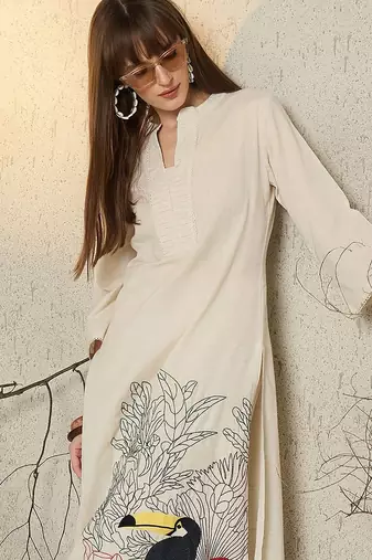 Women Ethnic Motifs Embroidered Cotton Kurta with Palazzo