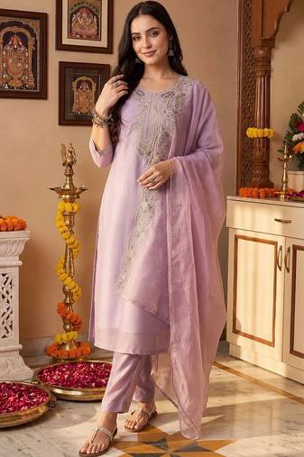 Women Ethnic Motifs Embroidered Thread Work Liva Kurta with Trousers & With Dupatta