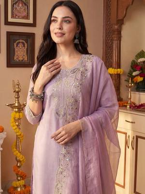Women Ethnic Motifs Embroidered Thread Work Liva Kurta with Trousers & With Dupatta 2